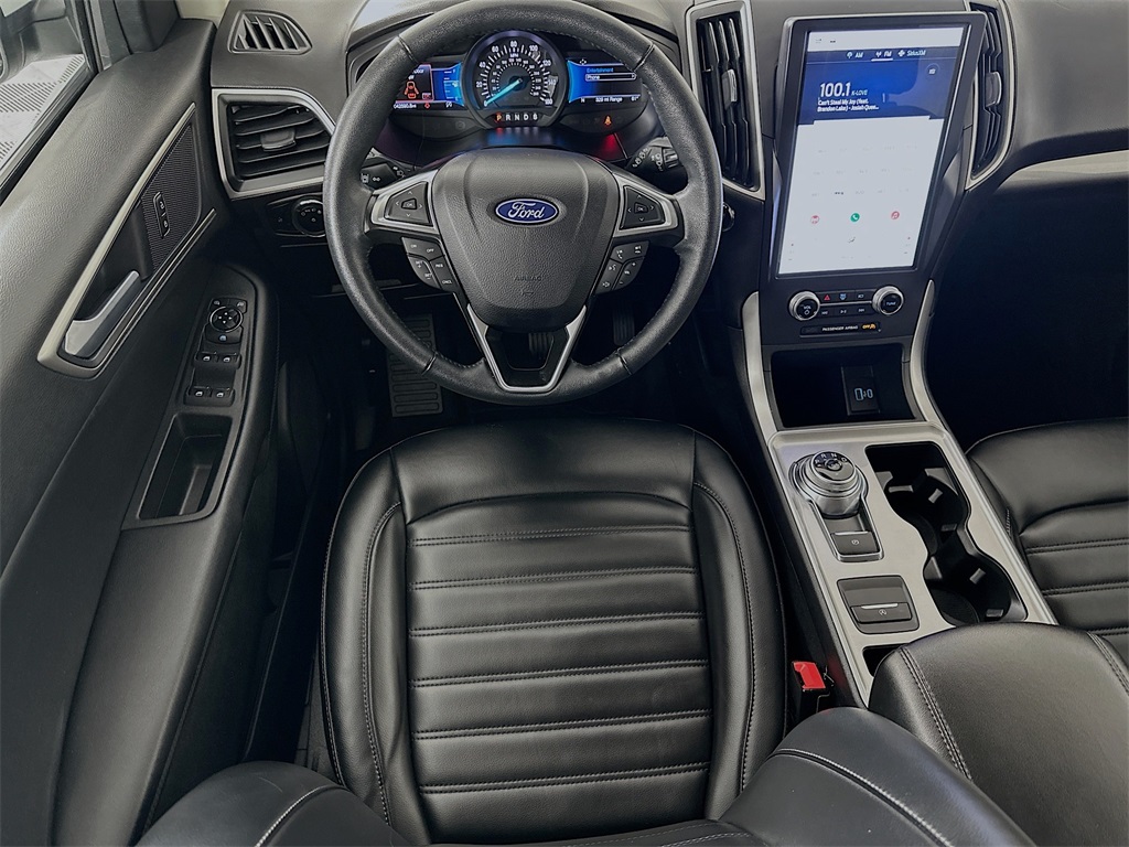 2023 Ford Edge SEL photo 25