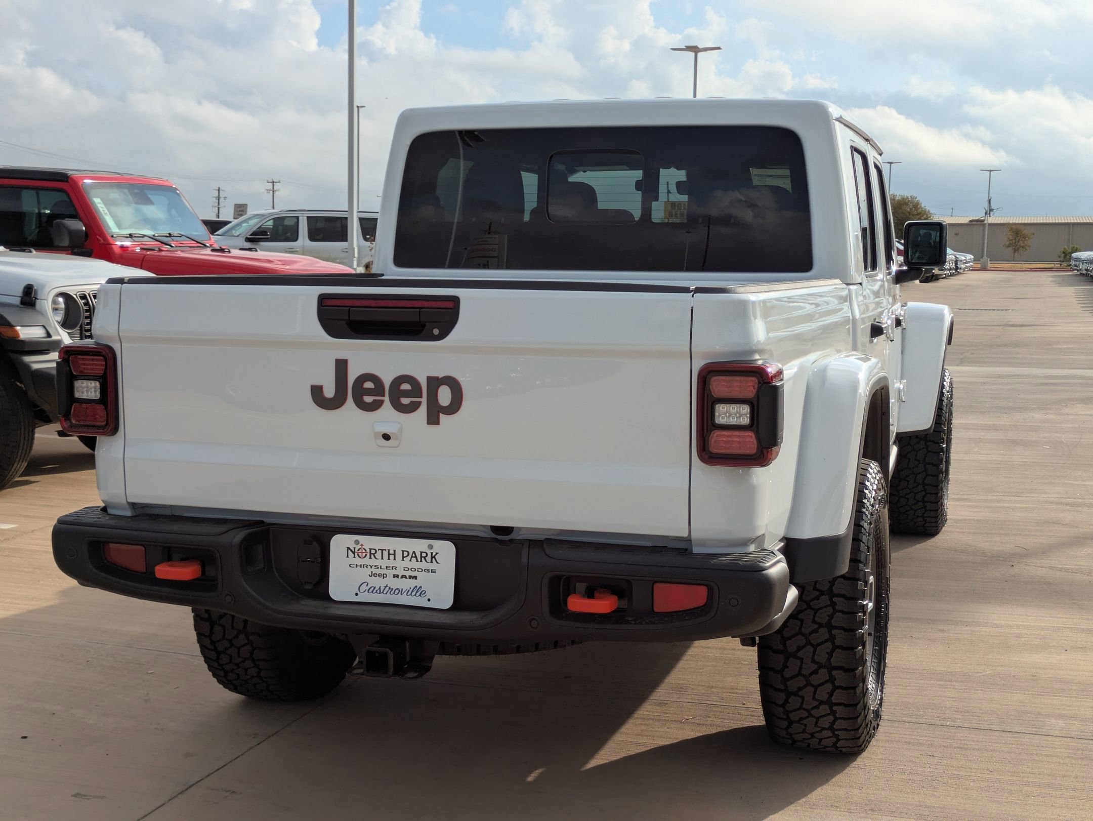 2025 Jeep Gladiator Mojave photo 3