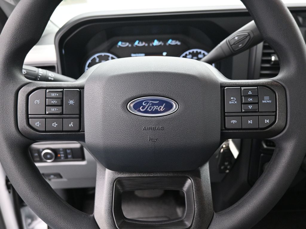2025 Ford F-450 Chassis XL