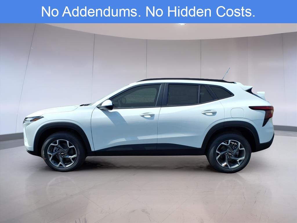 2026 Chevrolet Trax LT photo 2