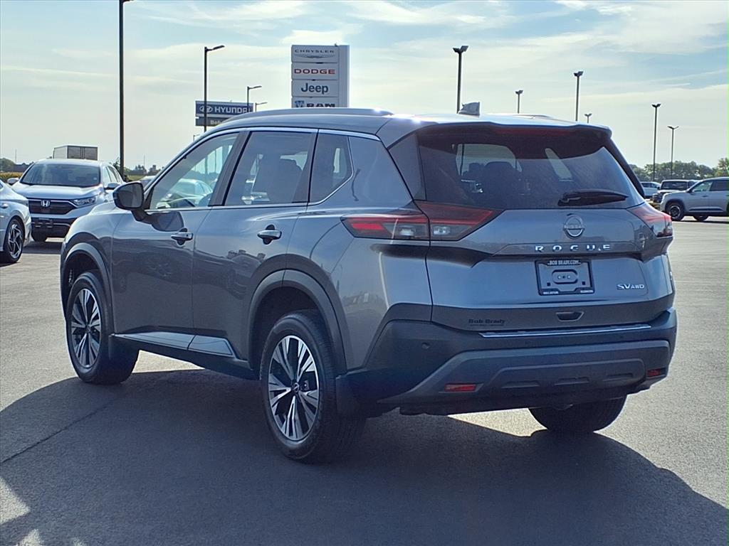 2022 Nissan Rogue SV photo 10