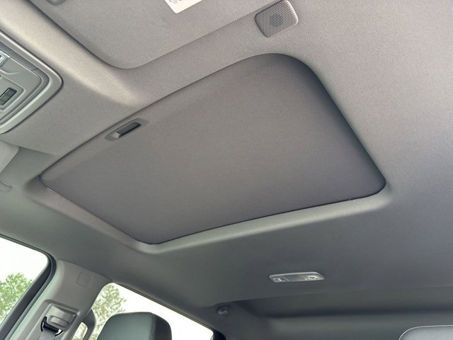 2025 Gmc Sierra 2500 HD SLT photo 3