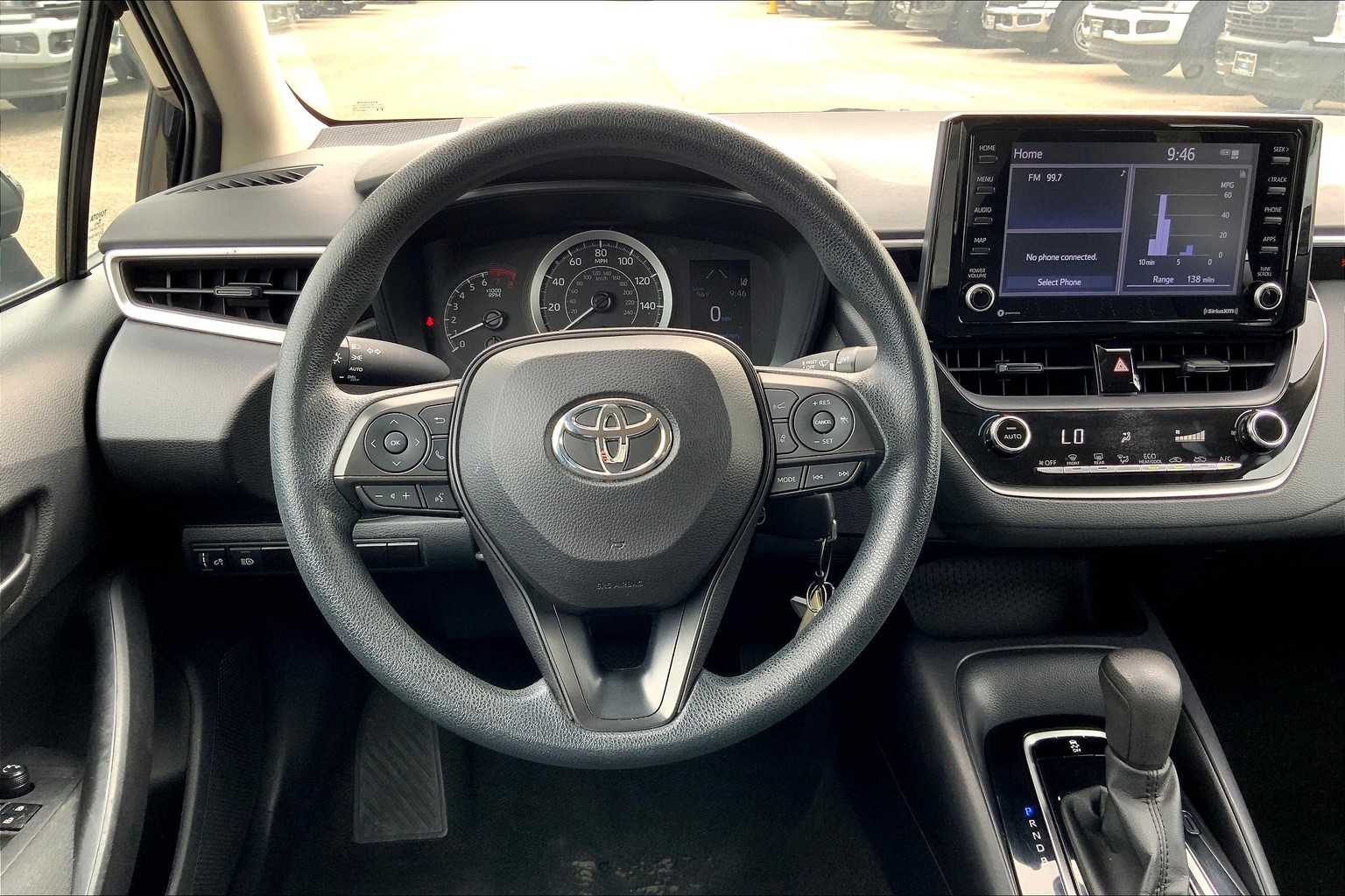 2022 Toyota Corolla LE photo 9