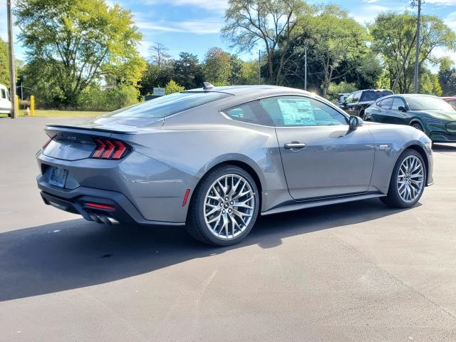 2025 Ford Mustang GT Premium photo 3