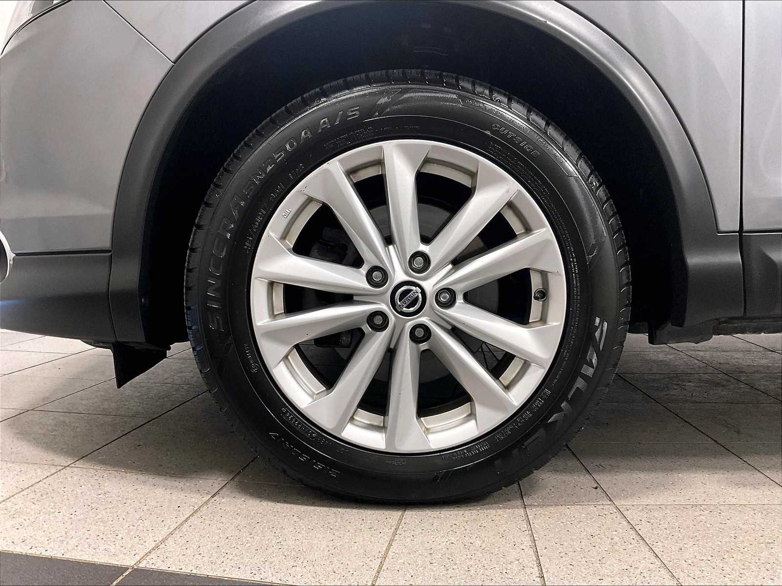 2019 Nissan Rogue Sport SV photo 7