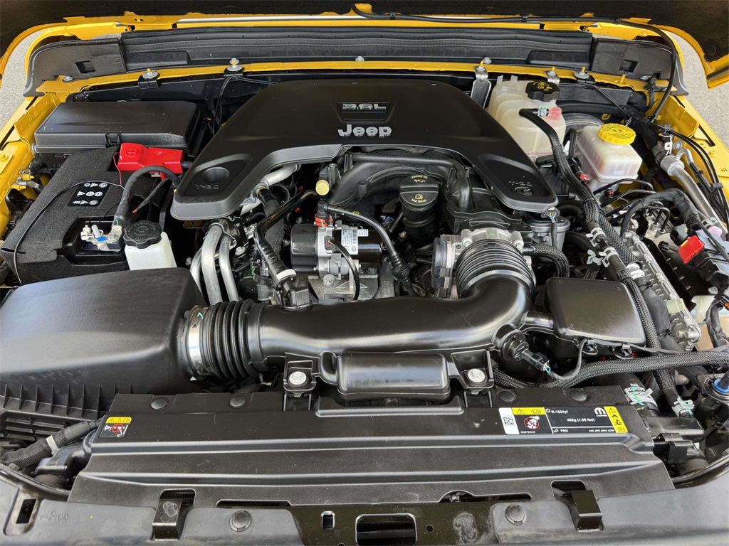 2021 Jeep Wrangler Unlimited Sahara photo 13