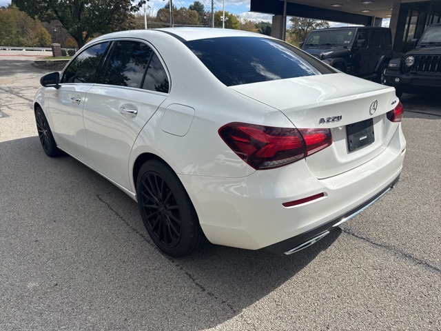 2022 Mercedes Benz A 220 4MATIC photo 3