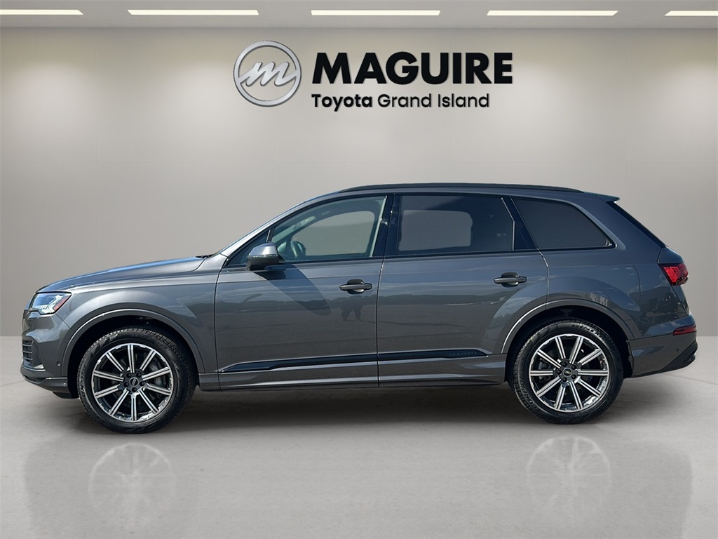 2024 Audi Q7 45 Premium Plus photo 2