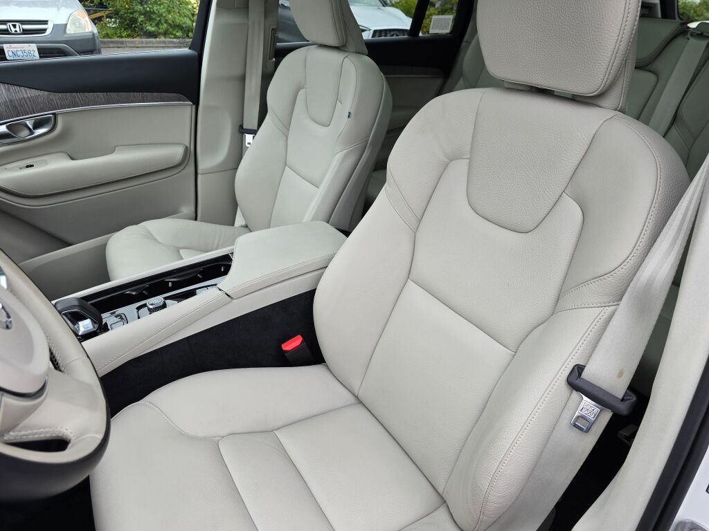 2024 Volvo XC90 Plus photo 20