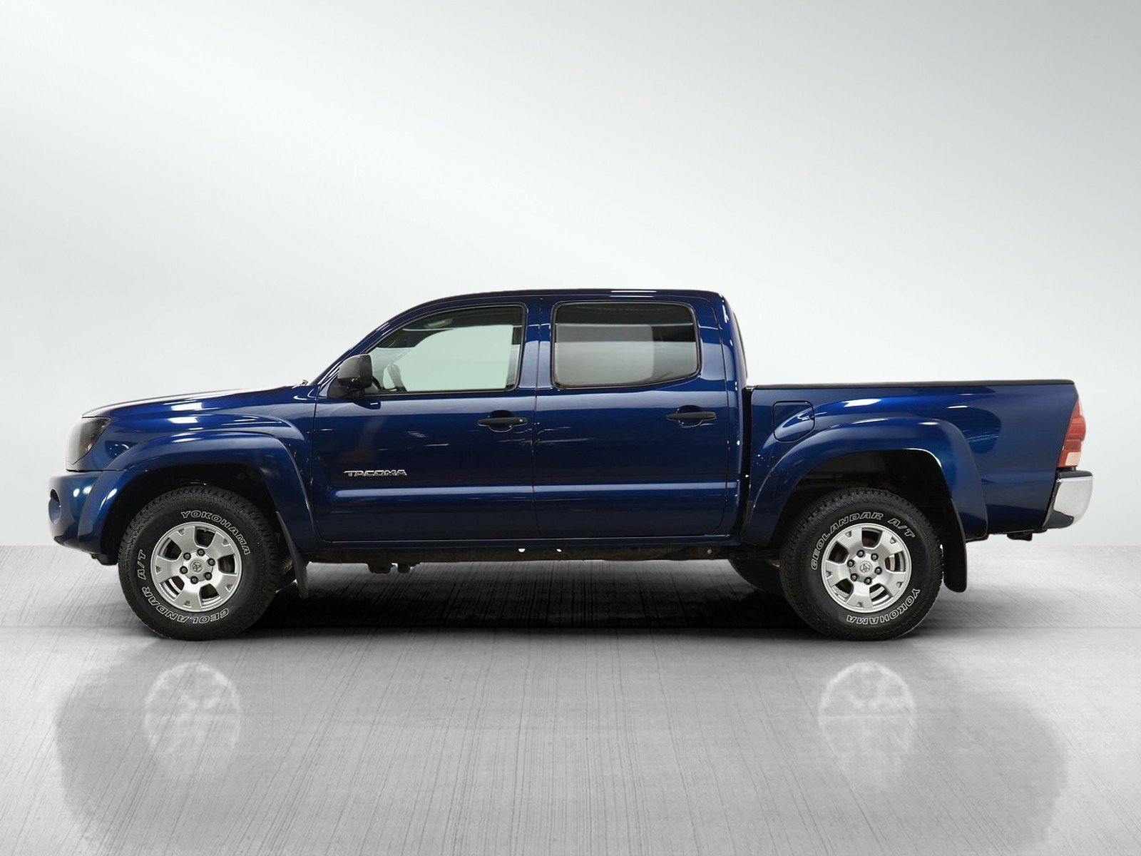 Used 2007 Toyota Tacoma Base with VIN 5TELU42N07Z468936 for sale in Bloomington, Minnesota