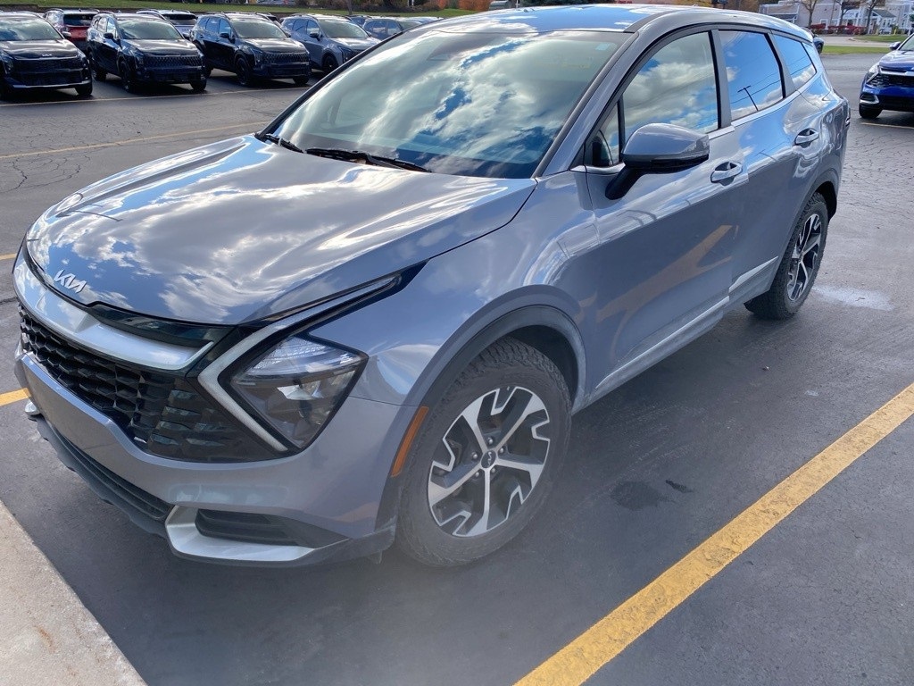 2023 Kia Sportage EX photo 3