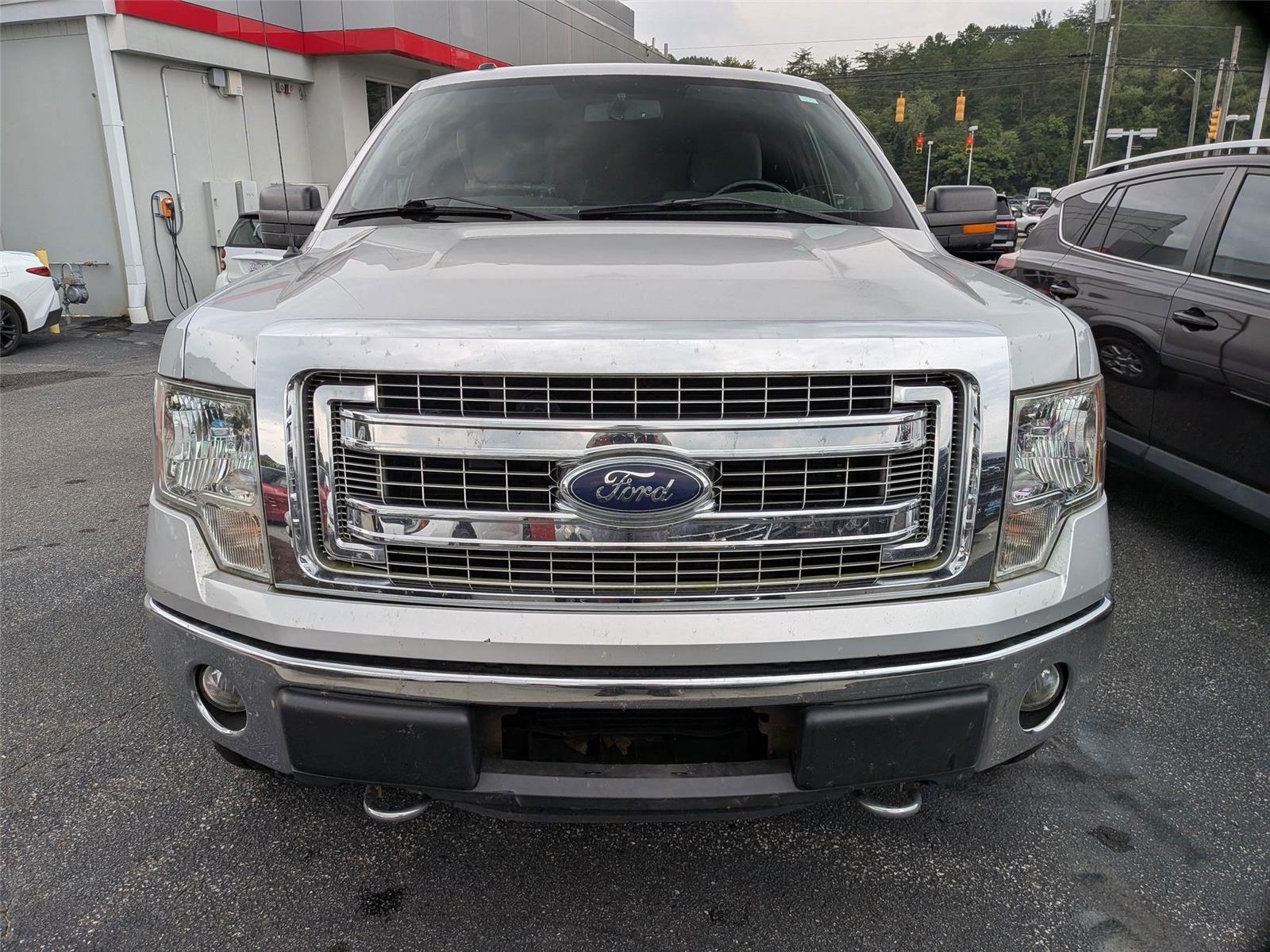 2013 Ford F-150 XLT photo 2