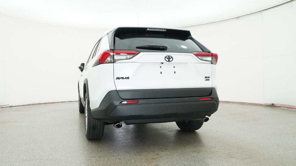 2025 Toyota RAV4 XLE Premium photo 16
