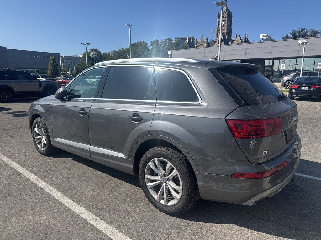 2019 Audi Q7 Premium Plus photo 2