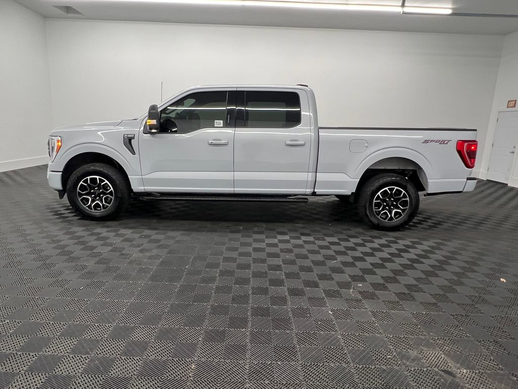 2022 Ford F-150 XLT photo 2