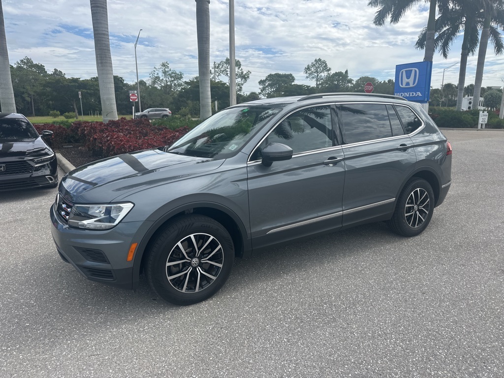 2021 Volkswagen Tiguan SE's photo