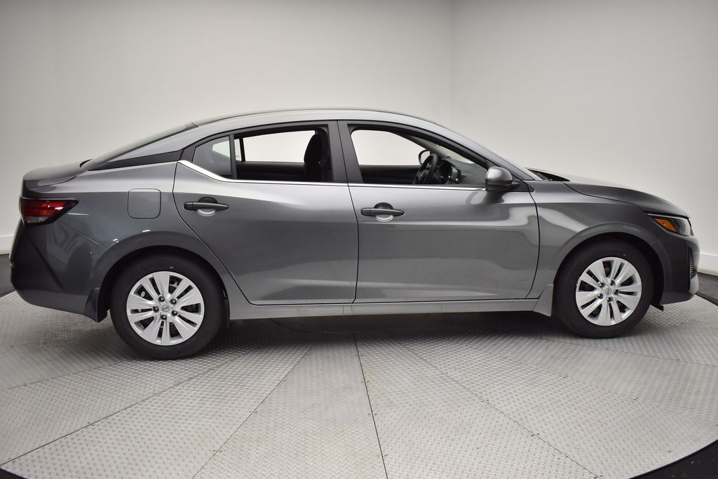 2025 Nissan Sentra S photo 2
