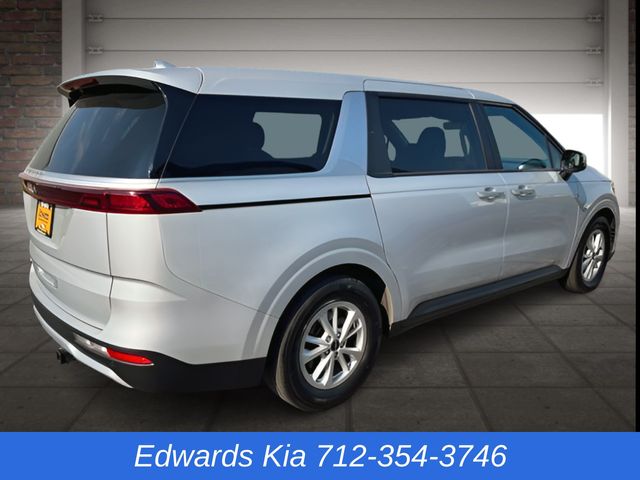 2023 Kia Carnival LX photo 3