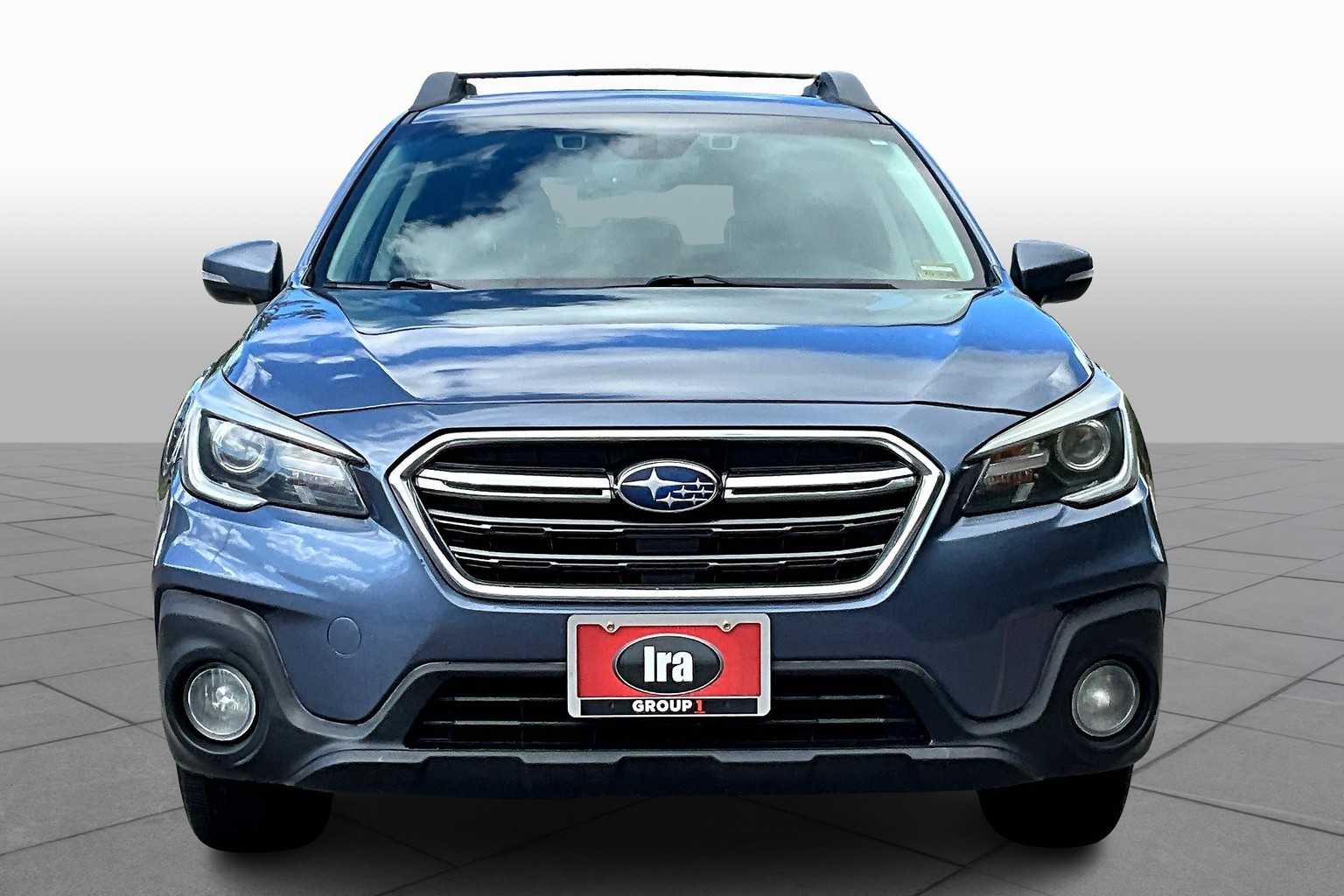 2018 Subaru Outback Limited photo 3