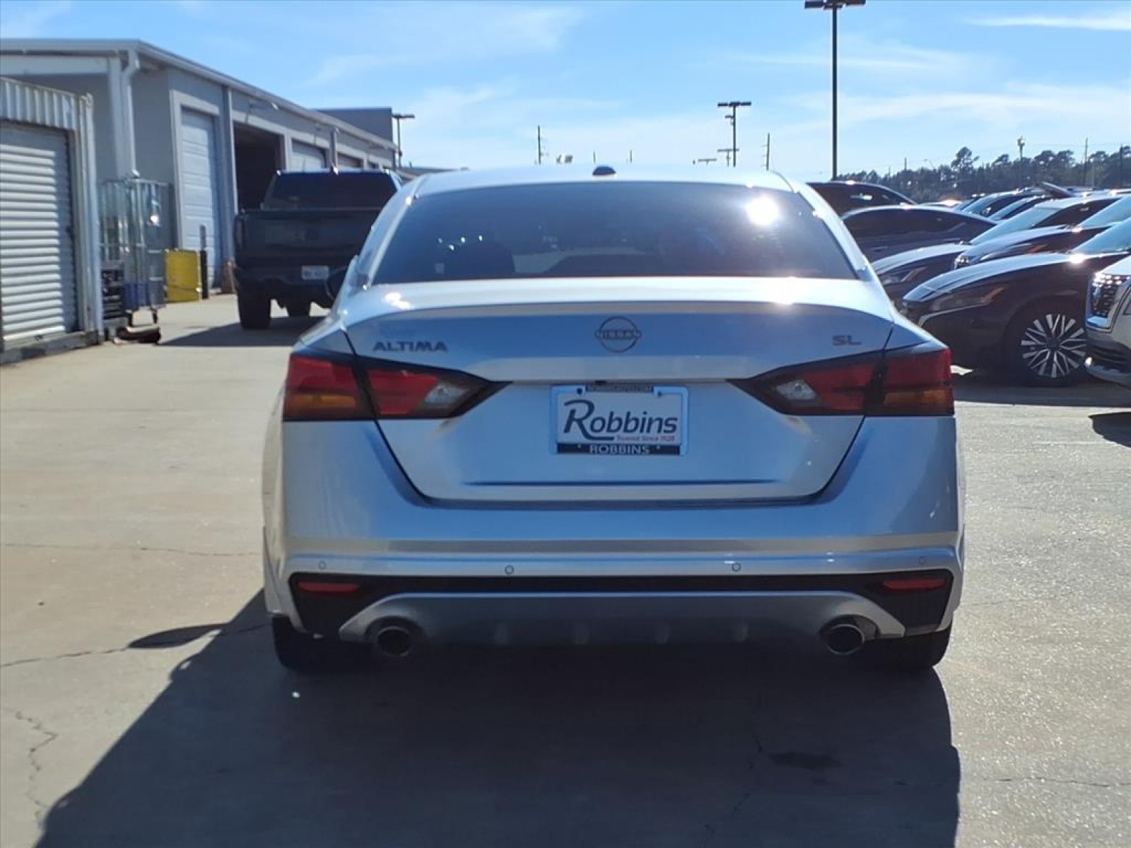 2024 Nissan Altima 2.5 SL Silver at Robbins Nissan