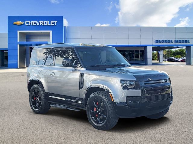 2023 Land Rover Defender X's photo