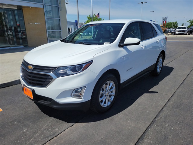 2020 Chevrolet Equinox LT photo 2