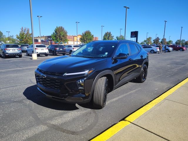 2025 Chevrolet Trax ACTIV photo 2