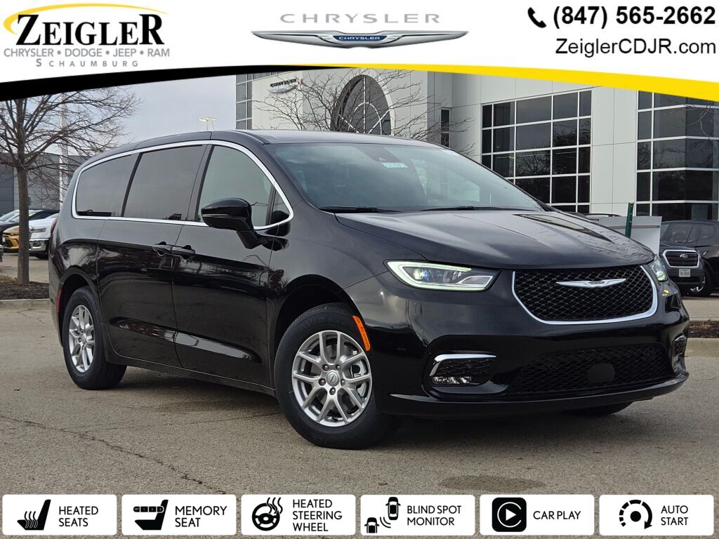 2026 Chrysler Pacifica Select's photo
