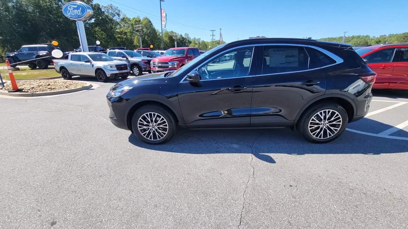 2025 Ford Escape Base photo 6