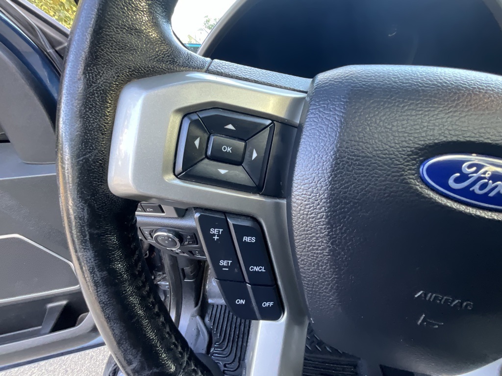 2020 Ford F-150 Lariat photo 16