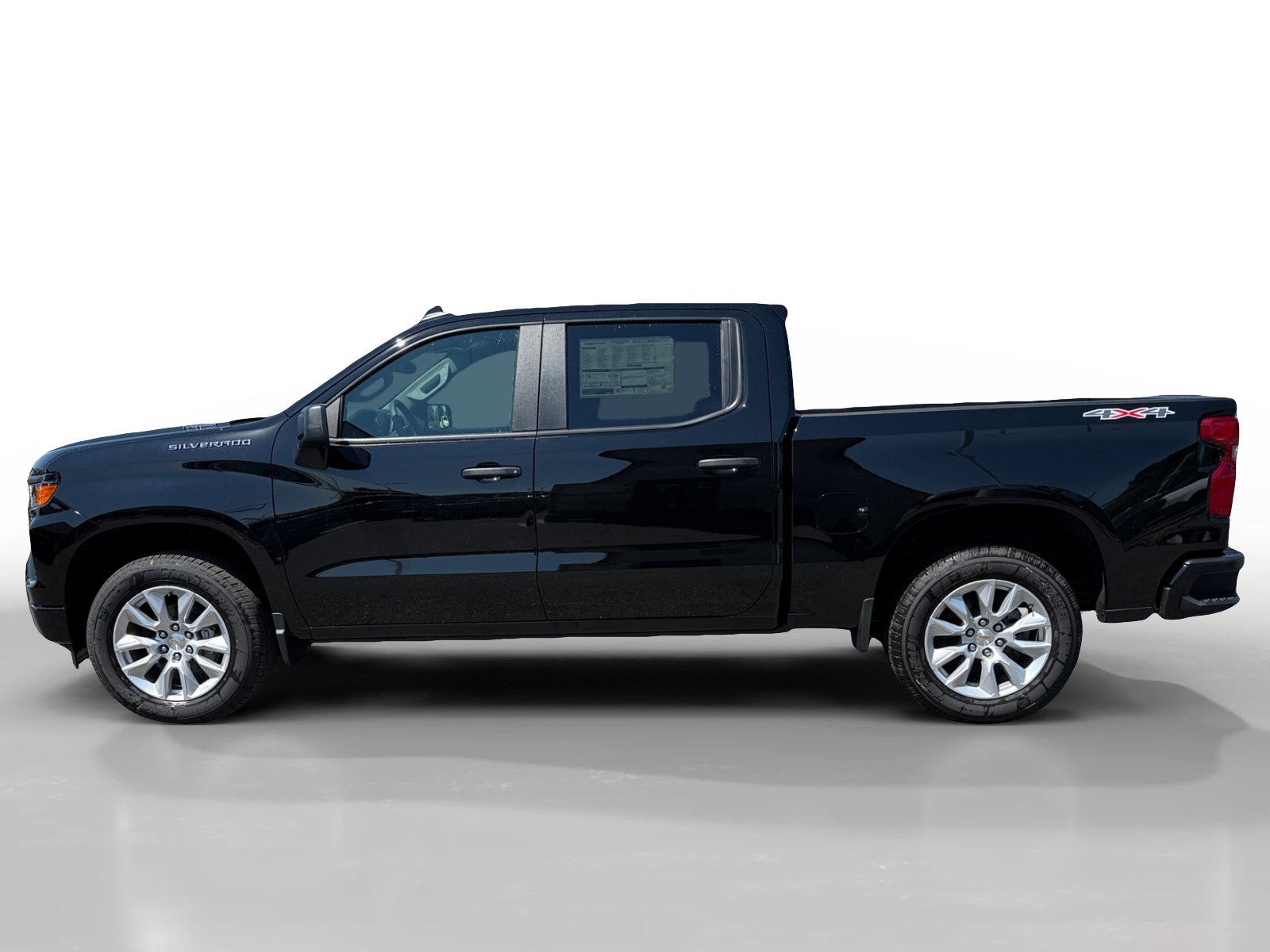 2026 Chevrolet Silverado Custom photo 2