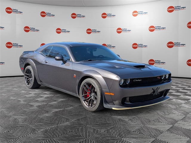 2022 Dodge Challenger R/T Scat Pack Widebody photo 2
