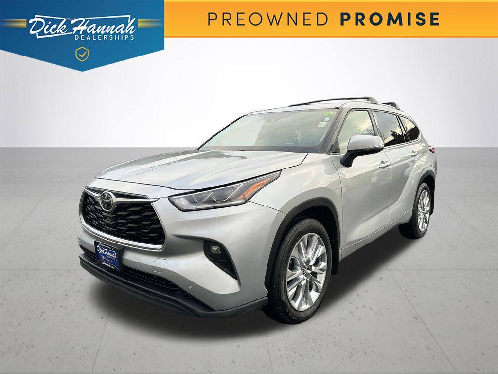 2021 Toyota Highlander Limited's photo