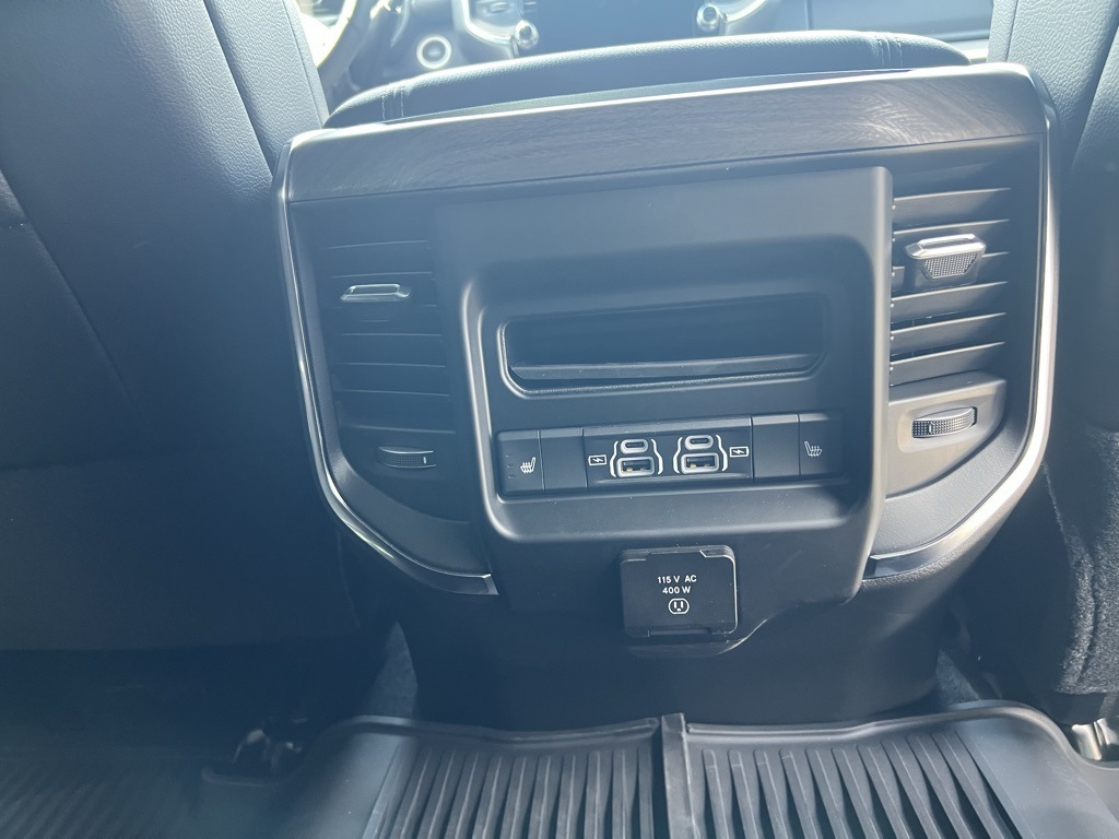 2025 Ram 3500 Laramie photo 27