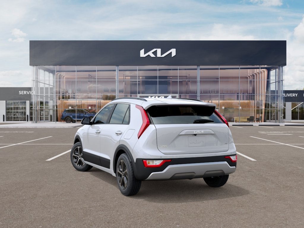 2025 Kia Niro Plug-In Hybrid EX photo 3