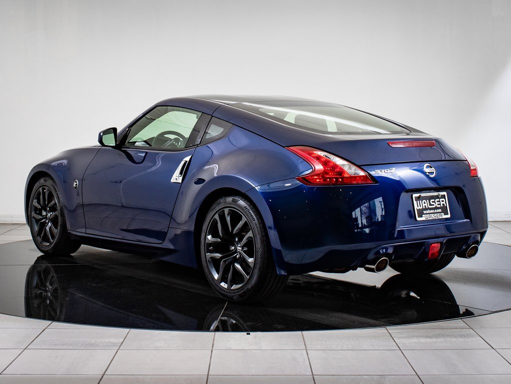 2017 Nissan 370Z Sport photo 6