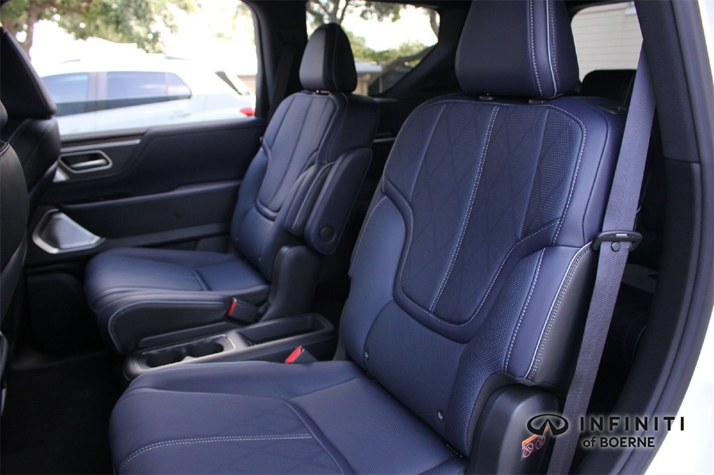 2026 Infiniti QX80 Sensory photo 17