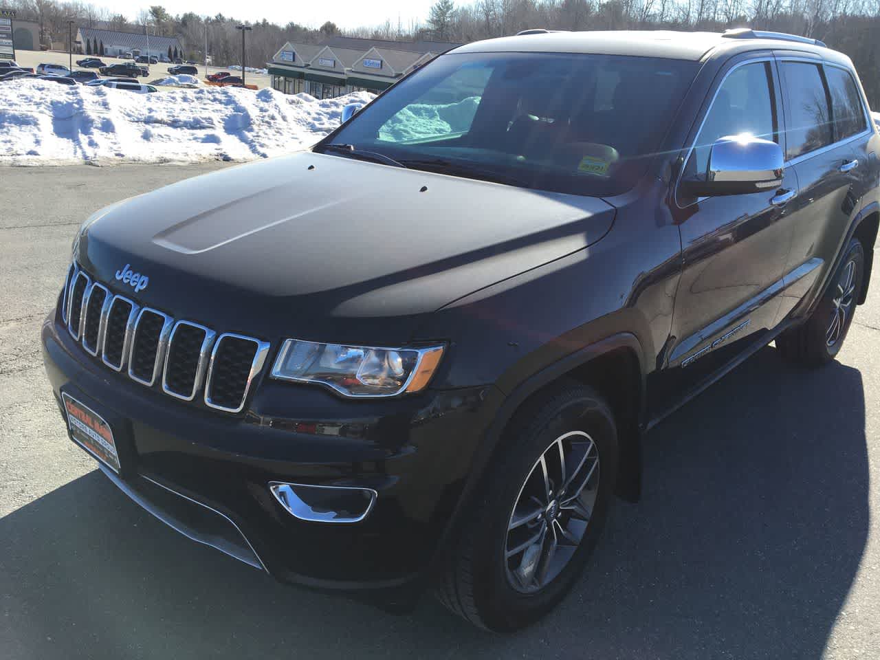 2017 Jeep Grand Cherokee Limited's photo
