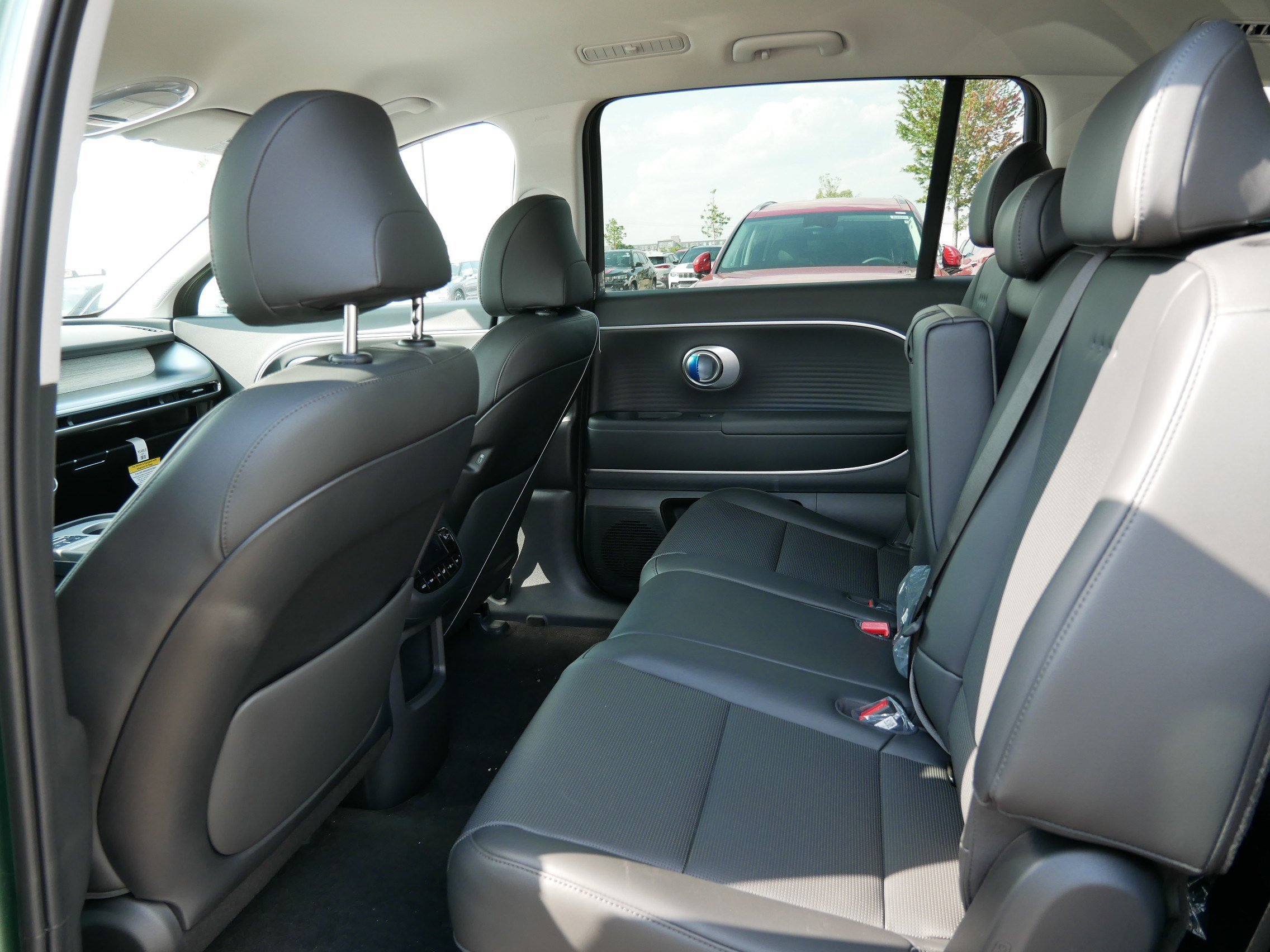 2026 Hyundai Ioniq SEL photo 8