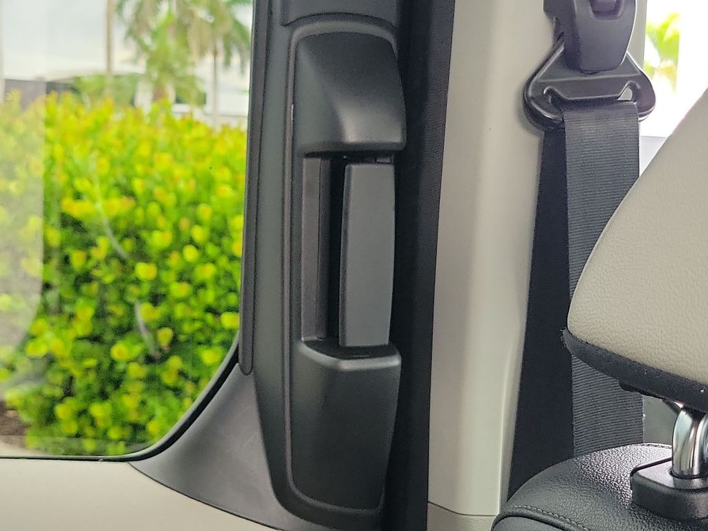 2022 Ford Transit Connect Titanium photo 44