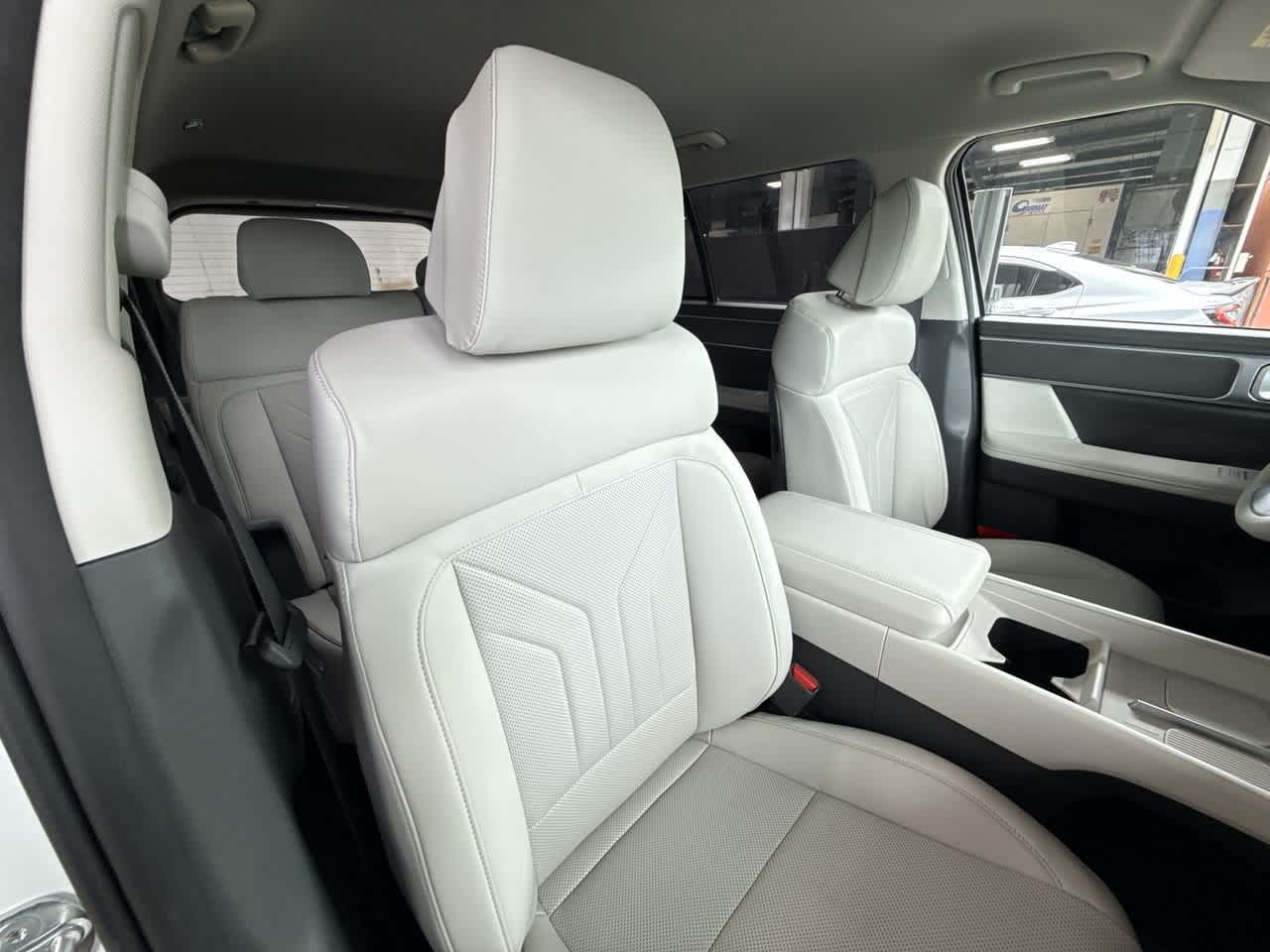 2025 Hyundai Santa Fe SEL photo 20