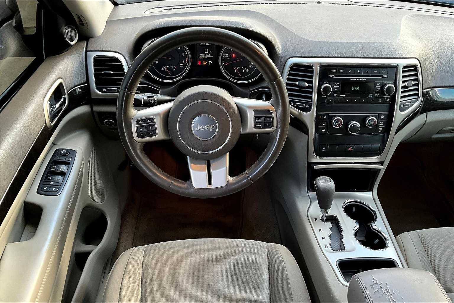 2012 Jeep Grand Cherokee Laredo photo 6