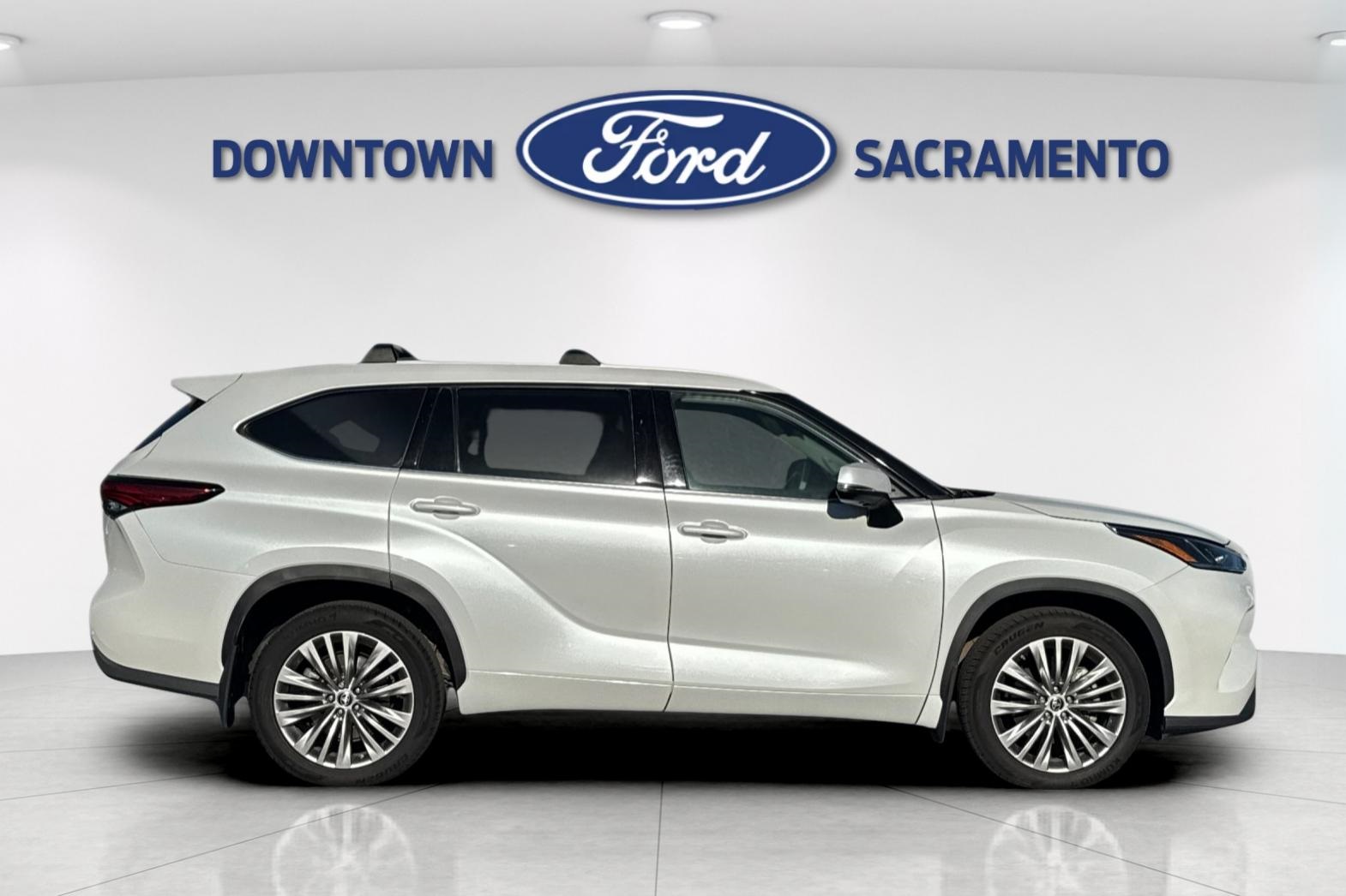 2022 Toyota Highlander Platinum photo 8