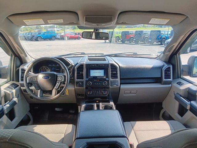 2016 Ford F-150 XLT photo 10