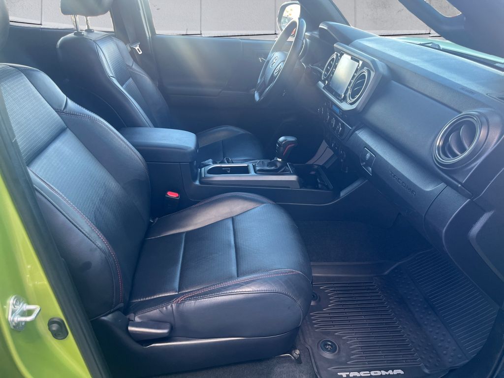 2022 Toyota Tacoma TRD Pro photo 13