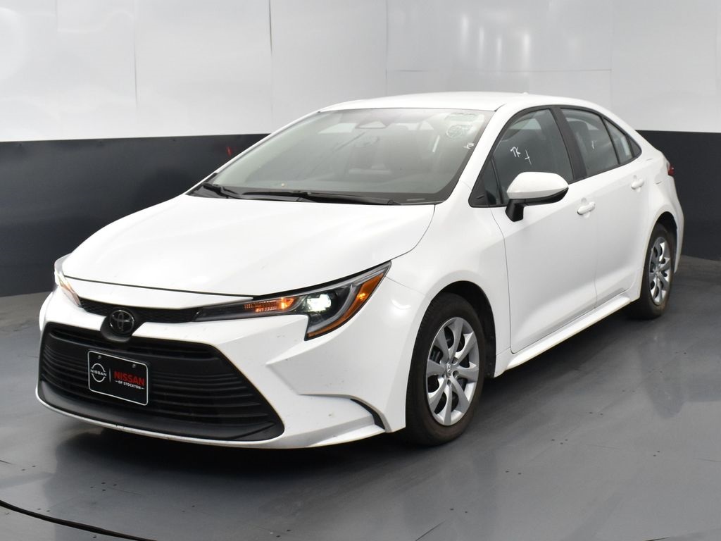 2024 Toyota Corolla LE photo 2