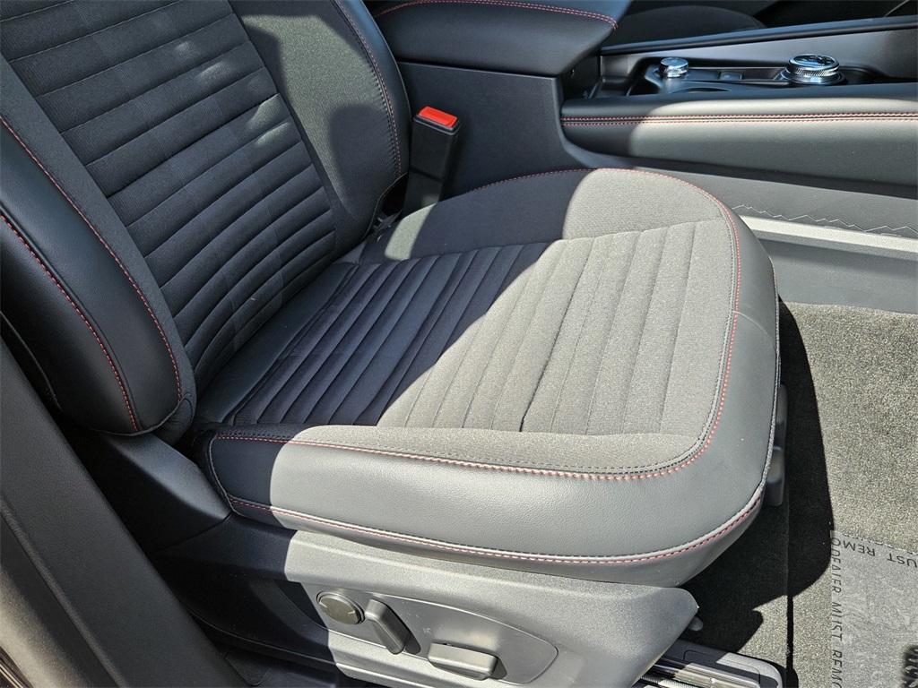 2025 Ford Explorer ST-Line photo 37