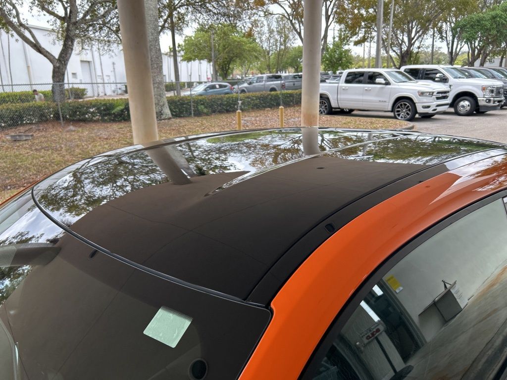 2025 Dodge Charger R/T photo 18