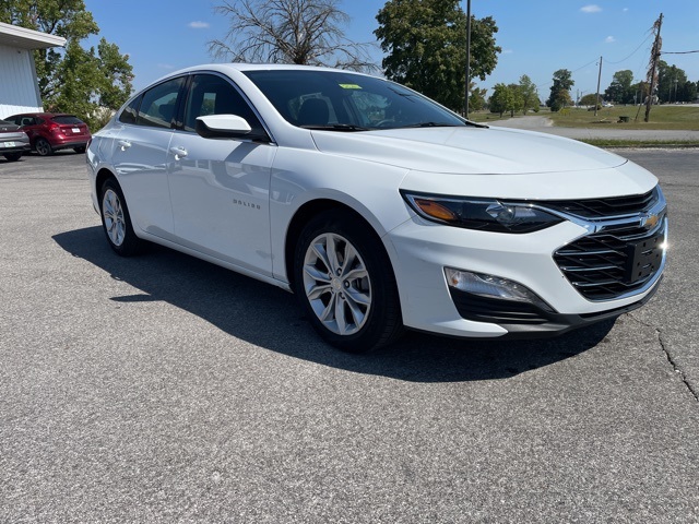 2024 Chevrolet Malibu 1LT photo 2