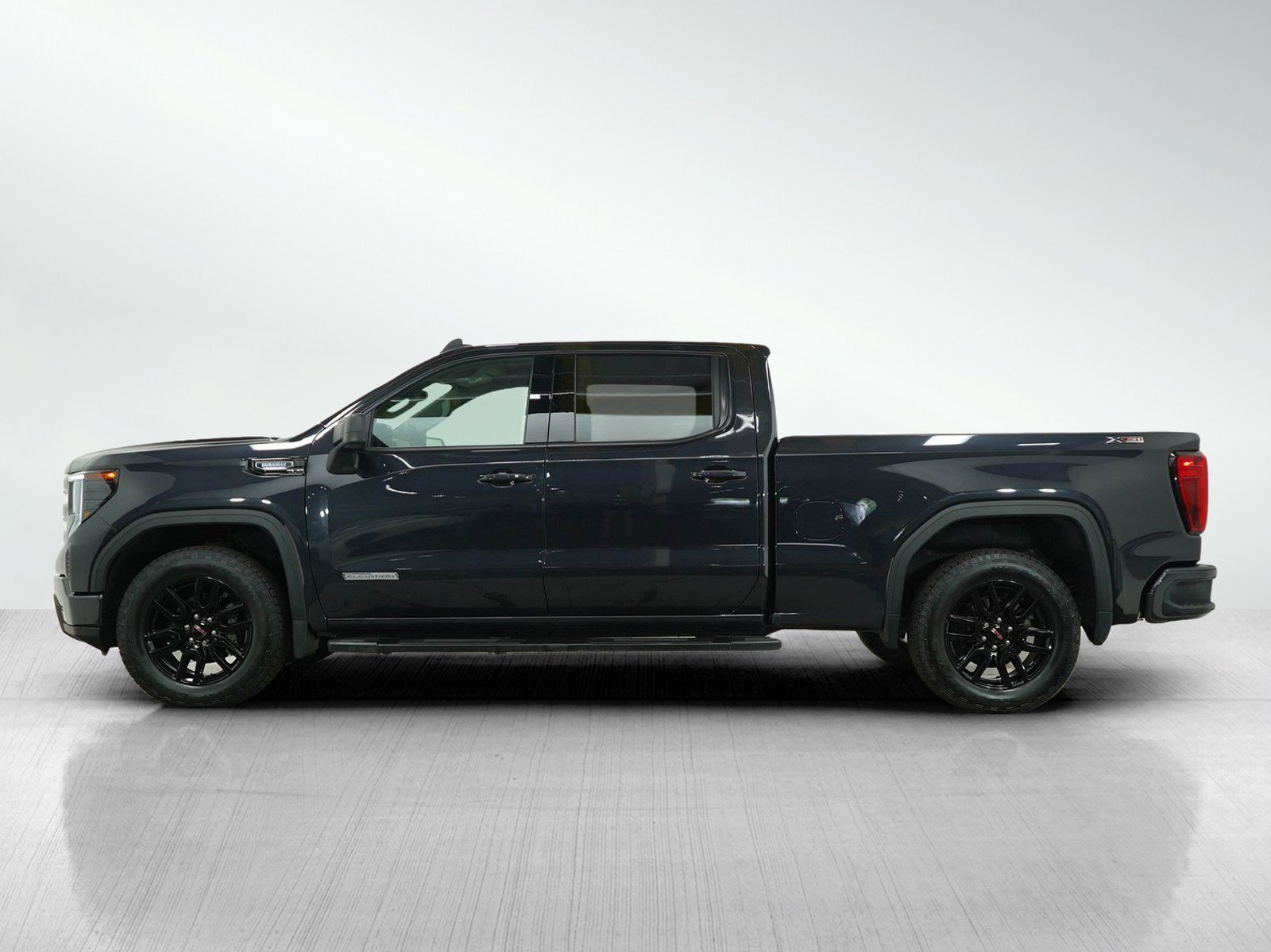 Used 2023 GMC Sierra 1500 Elevation with VIN 1GTUUCE88PZ105896 for sale in Bloomington, Minnesota